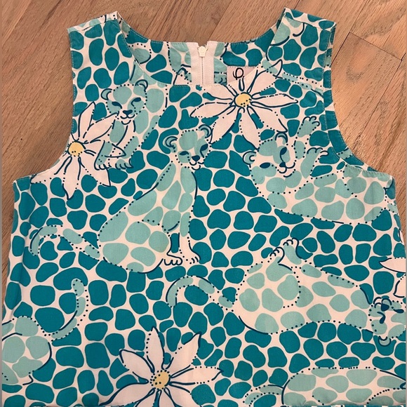 Lilly Pulitzer Children’s Shift Aqua with cheetah and daisy print - Picture 4 of 7